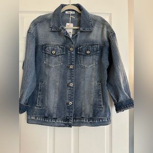 TsSH oversized denim jacket